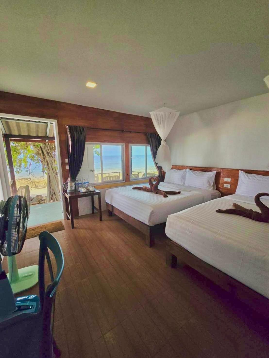 Phi Phi Private Beach Resort Exterior photo