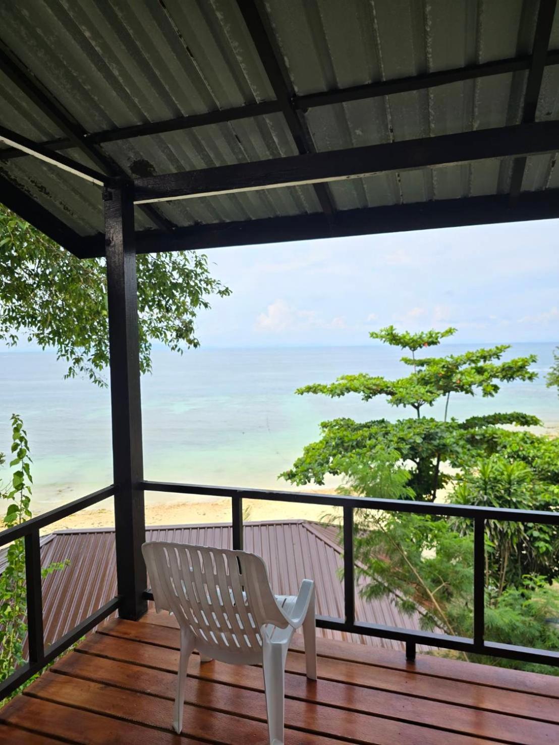 Phi Phi Private Beach Resort Exterior photo